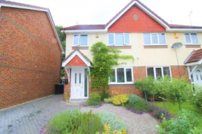 3 Bedroom house-close to Manchester airport-Free parking-private garden